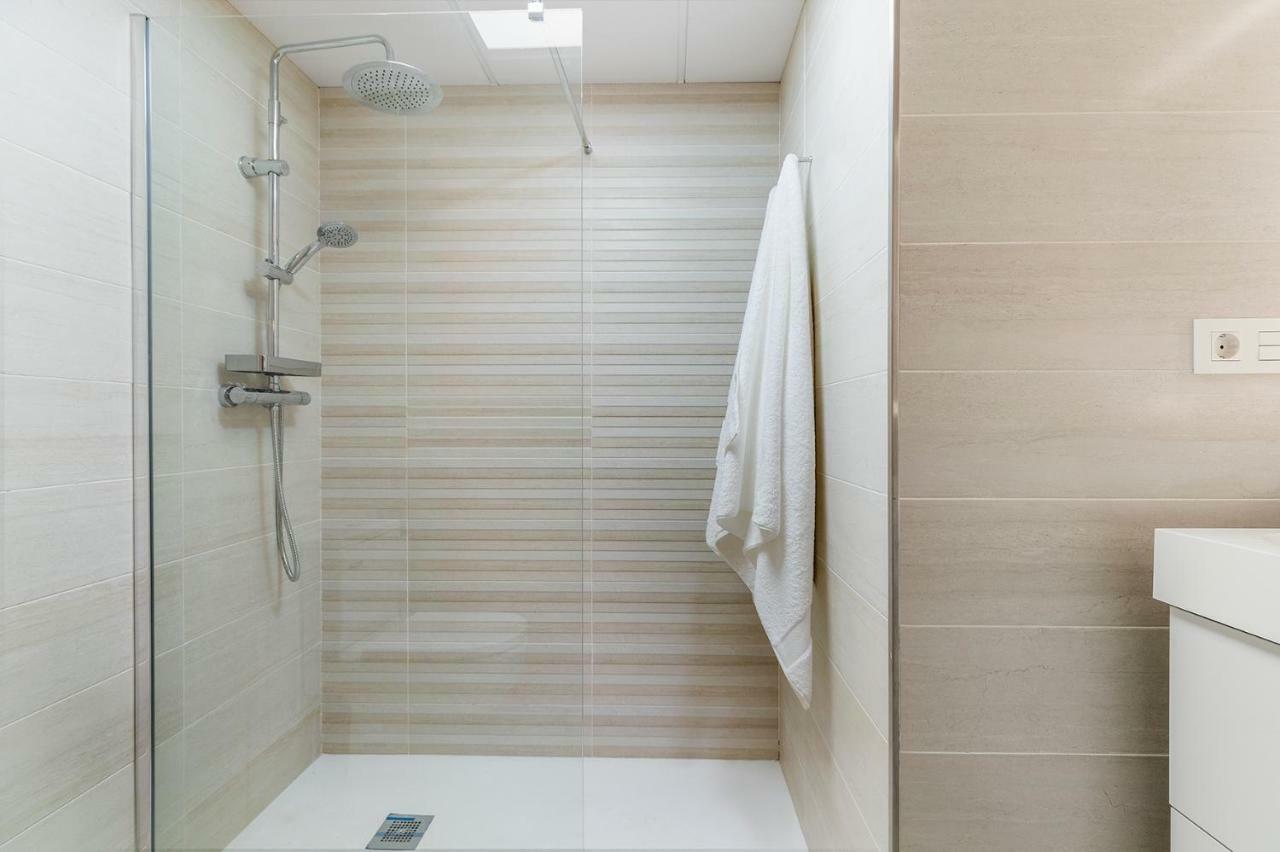 Apartamento Lujo Ancha Del Carmen Malaga Exterior photo
